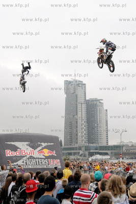 Gdynia, Skwer Kosciuszki. Red Bull X-Fighters Jams....