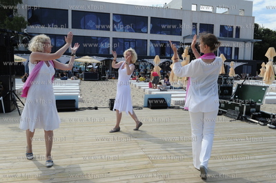 Sopot Fringe Festiwal. Kiermasz rekodziela na terenie...