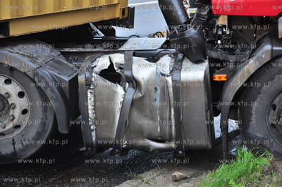 Wypadek na ul. Armi Krajowej. Na skutek oberwania chmury...