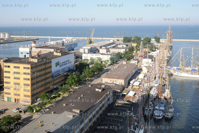 Nawet na 500 mln zl szacuje sie wartosc spolki Dalmor,...