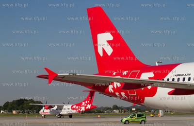 Lotnisko im Lecha Walesty w Gdansku Rebiechowie. Na...