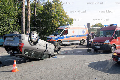 Trzy samochody zderzyly sie na Drodze Krajowej nr 6...
