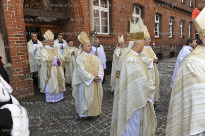 W uroczystooa Niepokalanego Poczecia NMP, w sobote...