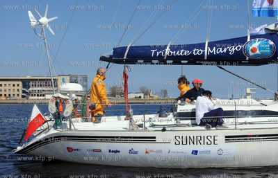 Gdynia. Pozegnanie kpt. Krystiana Szypki, ktory na...