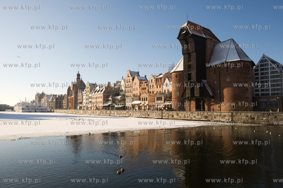 Zima w Gdansku. Widok na Motlawe, Dlugie Pobrzeze,...