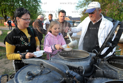 Po otwarciu nowej remizy OSP w Sulminie i poswieceniu...