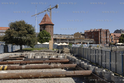 Gdansk.  Budowa kamicy Symfonia i hotelu Hitlon  na...