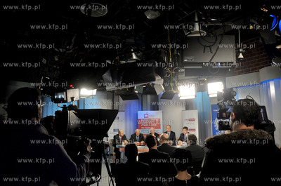 W gdanskim Osrodku Telewizji Polskiej nastapilo uroczyste...