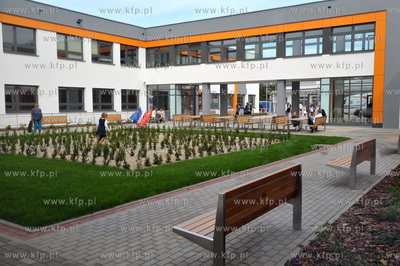 Pozytywna Szkola Podstawowa przy ul. Azaliowej w Gdansku....