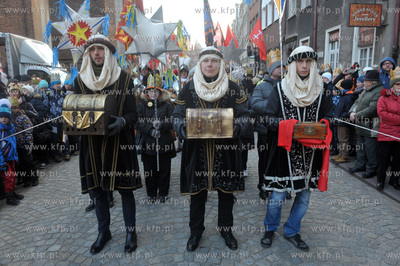 Orszak Trzech Kroli przeszedl ulicami Gdanska. 06.01.2015...