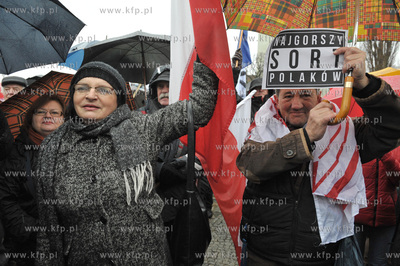 Manifestacja w obronie demokracji zorganizowana na...