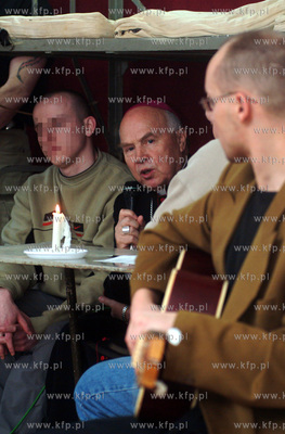 Wigilia w Areszcie Sledczym w Gdansku . N.z. abp. Tadeusz...