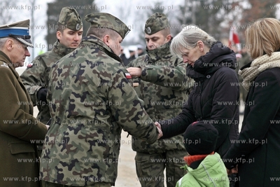 Uroczystosc powitania zolnierzy 49. Bazy Lotniczej...