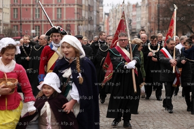 Gdańsk. Przemarsz ul.Długą z okazji jubileuszu siedemdziesięciolecia...