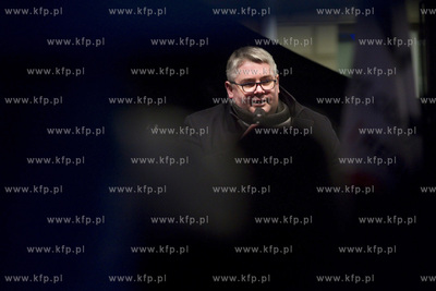 Długi Targ w Gdańsku. Protest środowisk opozycyjnych...