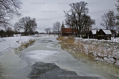 Żuławy. Motława we wsi Wróblewo.
12.01.2017
fot....