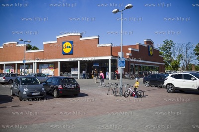 Dyskont spożywczy Lidl przy ul. Grunwaldzkiej w Gdańsku.
09.05.2018
fot....