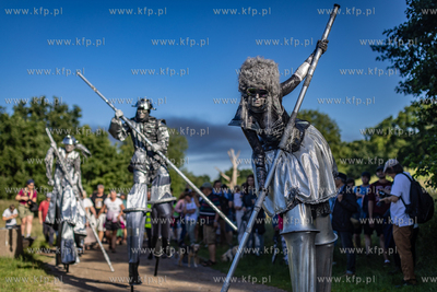 FETA.Teatr Akt "Fu-Turyści" - parada / Polska, Warszawa.
14.07.2024
fot....
