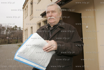 Gdansk. Instytut Pamieci Narodowej. Lech Walesa otrzymal...