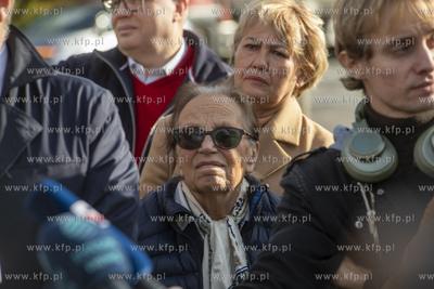Konferencja zorganizowana przez Jacka Kurskiego oraz...