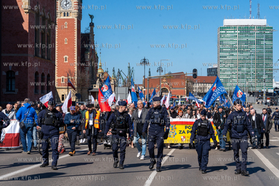 Gdańsk. Marsz "Polska za pokojem" zorganizowany przez...