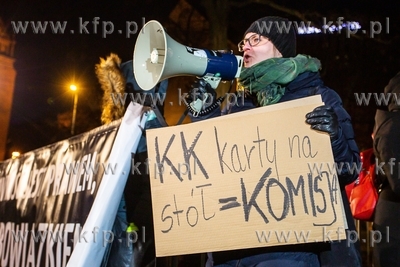 Gdańsk. Protest przeciwko ponownemu zainstalowaniu...