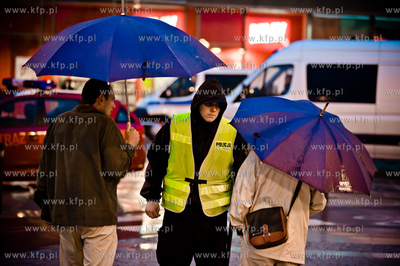 Gdansk Wrzeszcz. Ewakuacja Centrum Hadlowego Galeria...