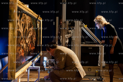 Gdansk. Muzeum Narodowe. Prace badawcze tryptyku Sad...