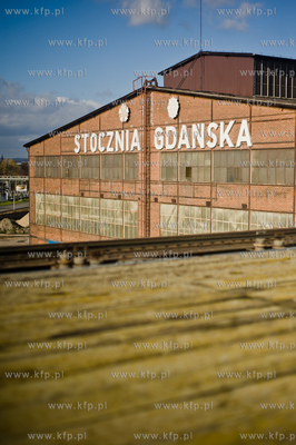 Stocznia Gdanska. Przekazanie wylaczonego z uzytku...