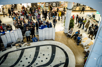 Gdynia. Centrum Handlowe Riviera. Premiera i promocja...