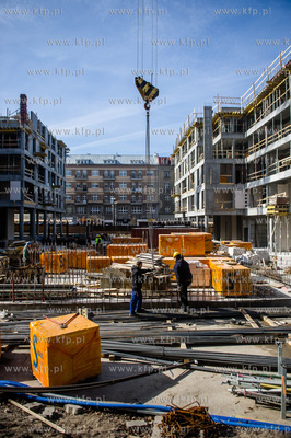 Gdynia. Budowa kompleksu mieszkalno-uslugowego Baltiq...