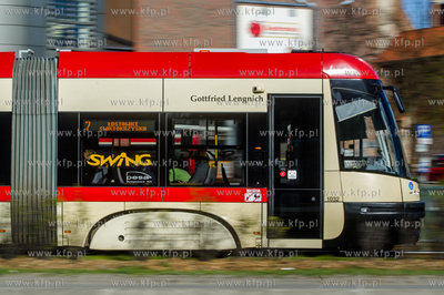 Gdansk. Tramwaj ZKM, Pesa Swing, linii 7, noszacy imie...