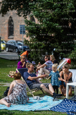 Gdansk. Wielki piknik na placu Swietopelka, zorganizowany...