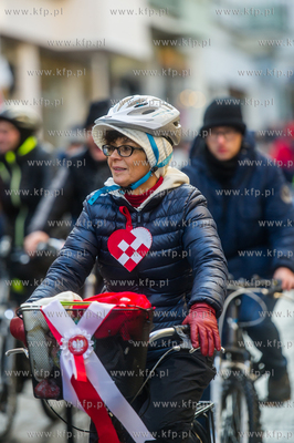 Sopot. Parada zabytkowych wozów strażackich i zabytkowych...