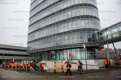 Gdańsk. Protest pracowników Spółki Lotos Kolej,...