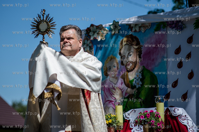 Żuławki. Procesja Bożego Ciała w parafii pw. Narodzenia...