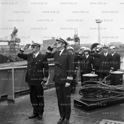 Stocznia Gdańska im. Lenina przekazała armatorowi...