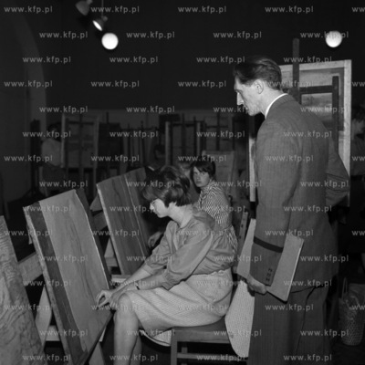 Zajęcia z malarstwa w PWSSP w Gdańsku. (lata60).
1965
0005408z_pwssp
Fot....
