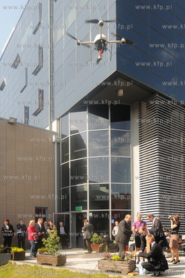 Bezzalogowy wielowirnikowy statek latajacy MD4- 200...