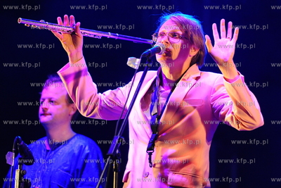 CudaWianki czyli Lato zaczyna sie w Gdyni. Nz. Jimi...