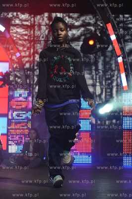 Gdansk. Plac Zebran Ludowych. Festiwal MTV Gdansk Dzwiga...