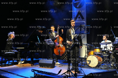 Gdansk. Klub Zak. Wojtek Mazolewski Quintet - premiera...