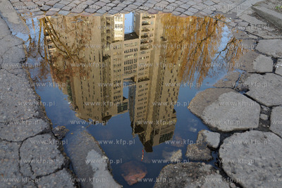 Apartamentowiec Sea Towers przy ul. Hryniewieckiego...