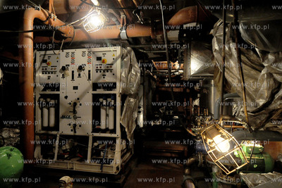 Niedokonczona Korweta Gawron oczekujaca na decyzje...