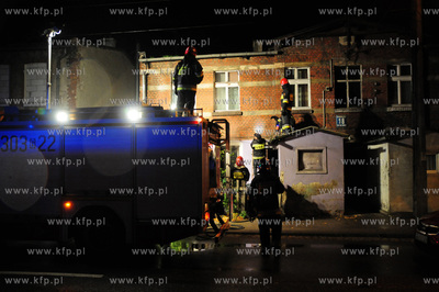Gdansk Orunia. Pozar mieszkania przy ulicy Malomiejskiej...