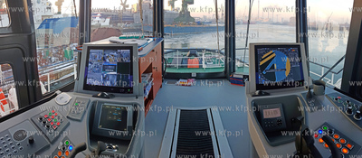 SD Tempest, holownik typu RotorTug z trzema pędnikami...