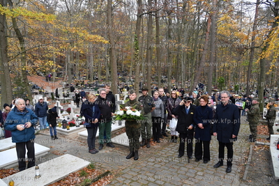 Sopot. Cmentarz komunalny. Modlitwa w kwaterze Armii...