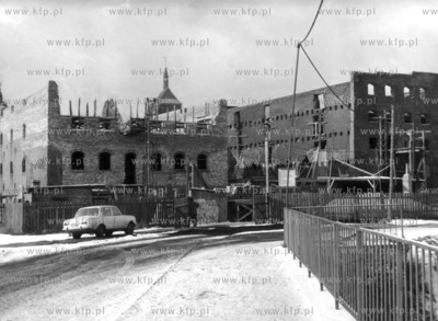 Odbudowa spichlerzy na Wyspie Spichrzow przeznaczonych...