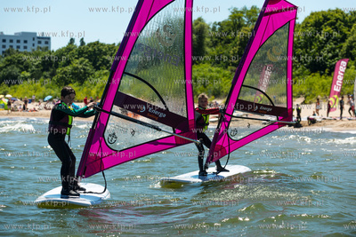 Plaza w Sopocie, przy Sopockim Klubie Zeglarskim. Briefing...