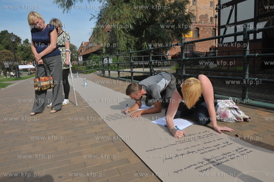 Akcja literacka "Bez cenzury" . Na Placu Heweliusza...